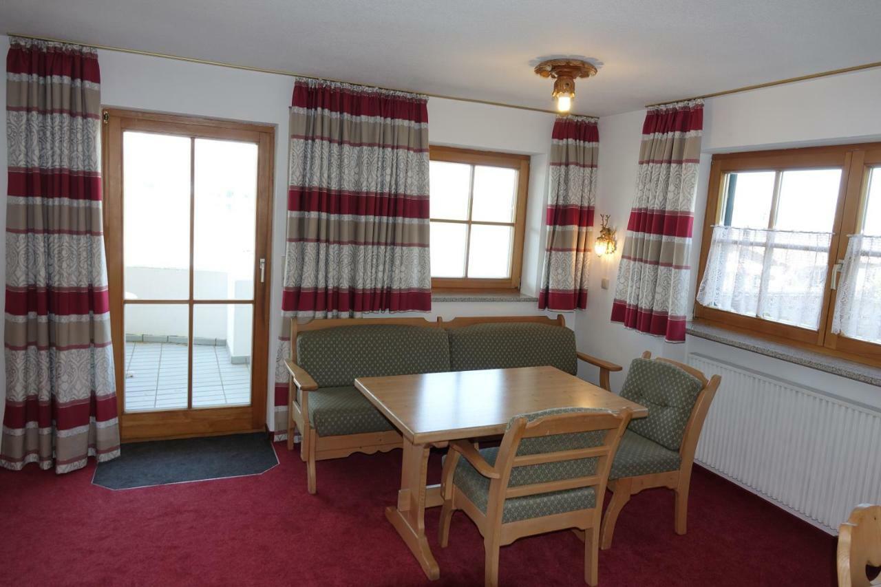Gaestehaus Guggomos "Hopfen Am See" Фюссен Экстерьер фото