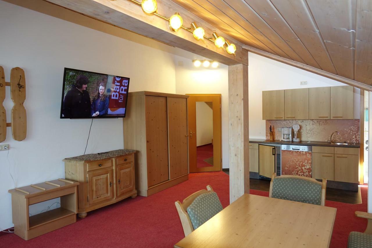 Gaestehaus Guggomos "Hopfen Am See" Фюссен Экстерьер фото